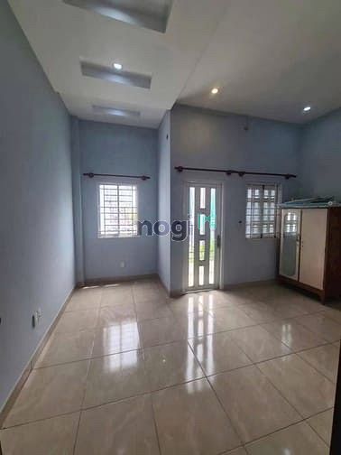 Nhà nguyên căn Thạnh Lộc 15, Quận 12 - 116m² chỉ 6,5 triệu/tháng - Hẻm xe hơi rộng rãi!