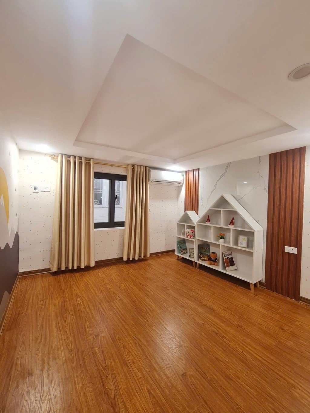 Bán nhà phố Tôn Đức Thắng - Đống Đa 21m² giá 5.8 tỷ - Sẵn sàng vào ở!