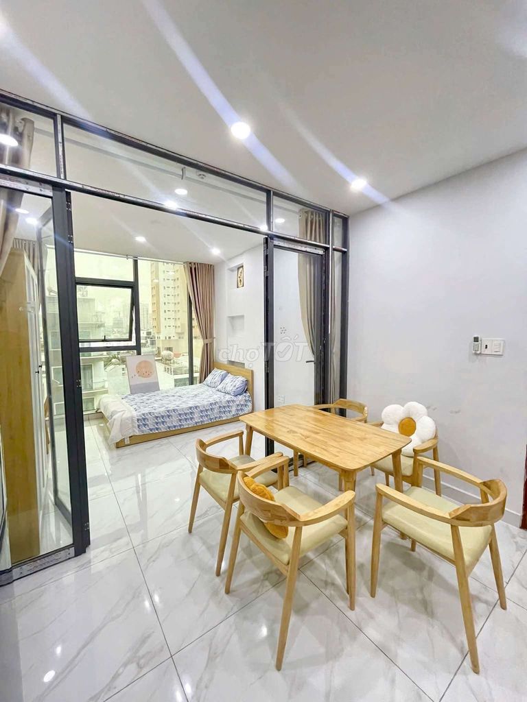 Căn hộ 1PN tách bếp đường Lạc Long Quân 30m² giá 8.8 triệu - Full nội thất, ngay ngã tư Bảy Hiền!