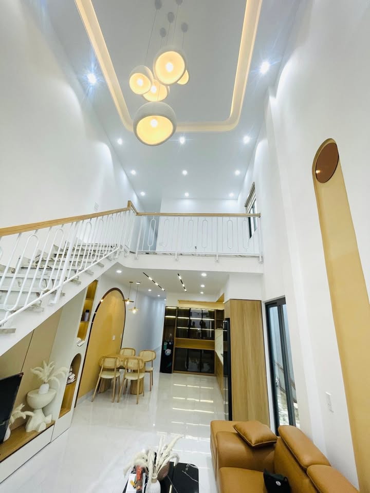 Nhà phố 100m² đường Tôn Đản, Liên Chiểu, 4.7 tỷ - Kinh doanh thuận lợi!