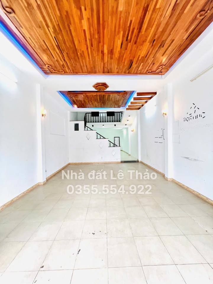 Nhà phố Hòa Xuân Đà Nẵng 80m² giá 5.2 tỷ - Gần bệnh viện lớn và chợ!