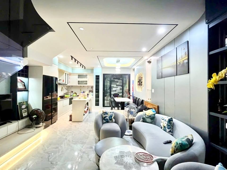 Nhà đẹp 3 tầng Phú Xuân 7, Hòa Minh 75m² giá 7.18 tỷ - Vào ở ngay!
