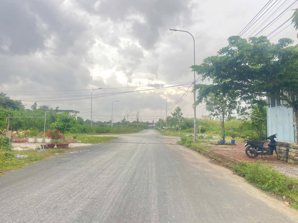 Đất nền trục chính A2 KDC Tân Phú, Cái Răng, 106.9m² giá 2.35 tỷ - Vị trí đắc địa, không vướng cống tụ!