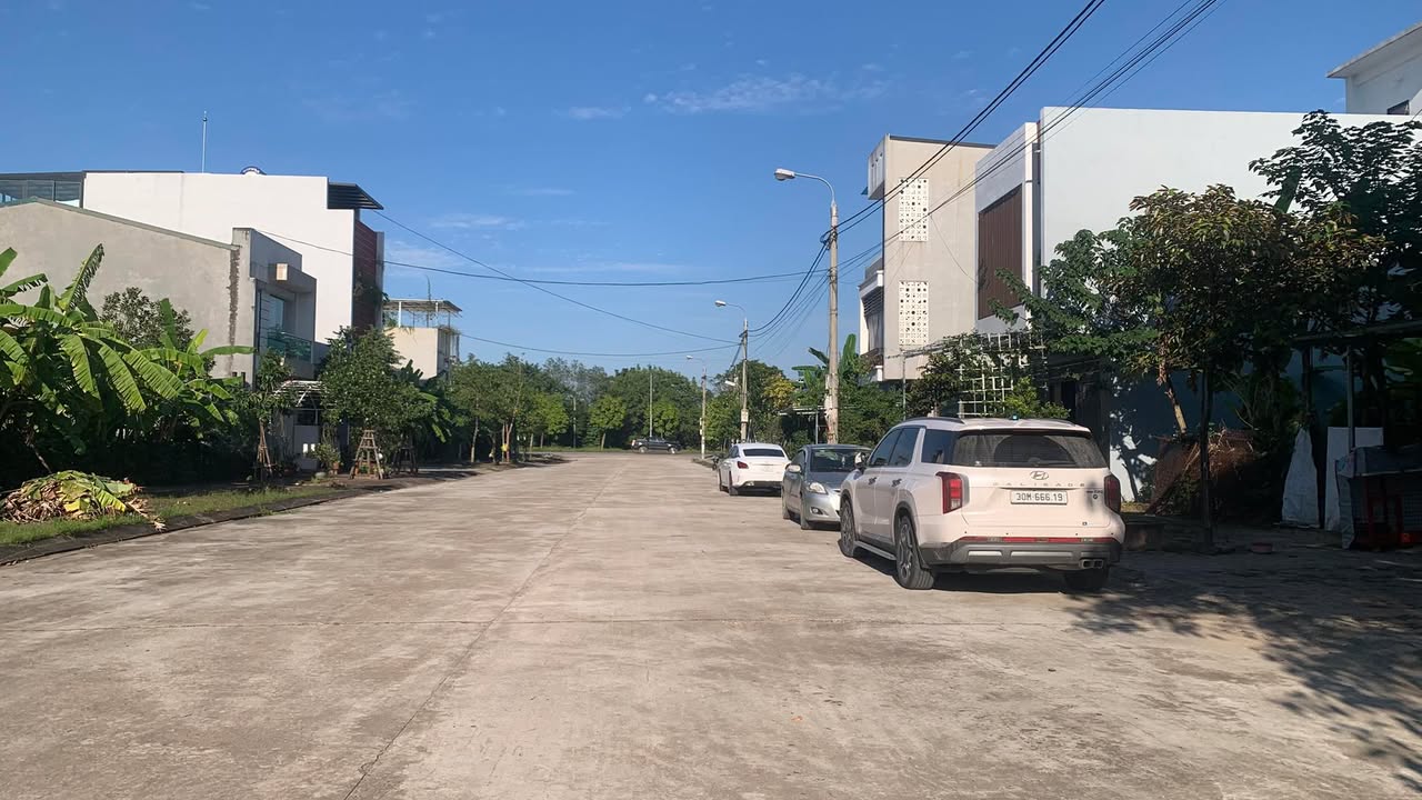 Đất nền mặt tiền 5m trục đường 22m Thanh Miếu, 90m² - Giá chỉ 4 tỷ VND!