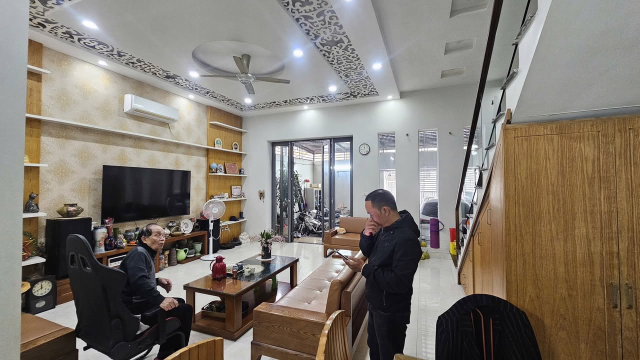 Nhà mặt đường Thư Trung, Hải An 128m² giá 9.8 tỷ - Lô góc 3 mặt thoáng!