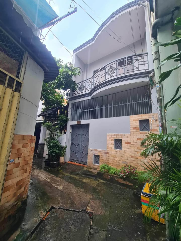 Nhà riêng Cách Mạng Tháng 8, Quận 3, 58m² giá 7.4 tỷ - Sổ hồng chính chủ, tiện ích đầy đủ!