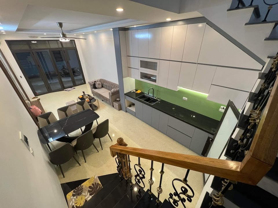 Nhà 2 tầng Tả Thanh Oai 35m² giá 1.8 tỷ - Chỉ việc dọn vào ở ngay!
