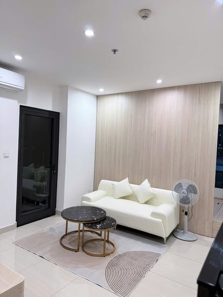 Căn hộ Vinhomes Smart City Tây Mỗ 33.7m² giá 3 tỷ - Sổ đỏ chính chủ, nội thất đầy đủ!