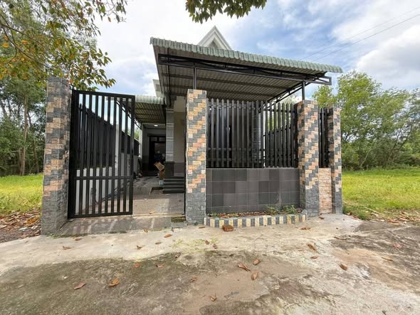 Nhà mái thái Phước An Nhơn Trạch 140m² giá 3 tỷ - Sổ đỏ chính chủ, vào ở ngay!