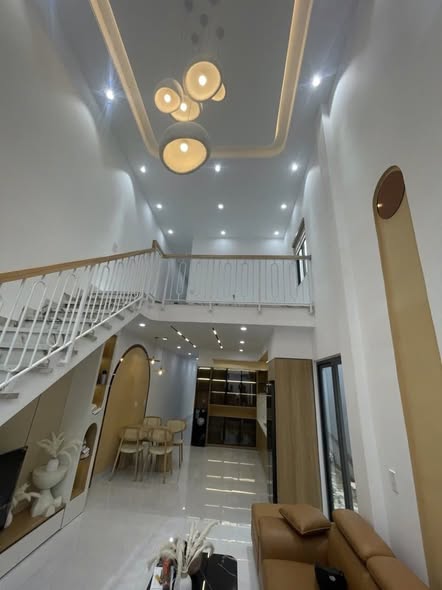 Nhà 2 tầng mặt kiệt Tôn Đản, 100m² giá 4.65 tỷ - Ô tô đậu trước nhà!