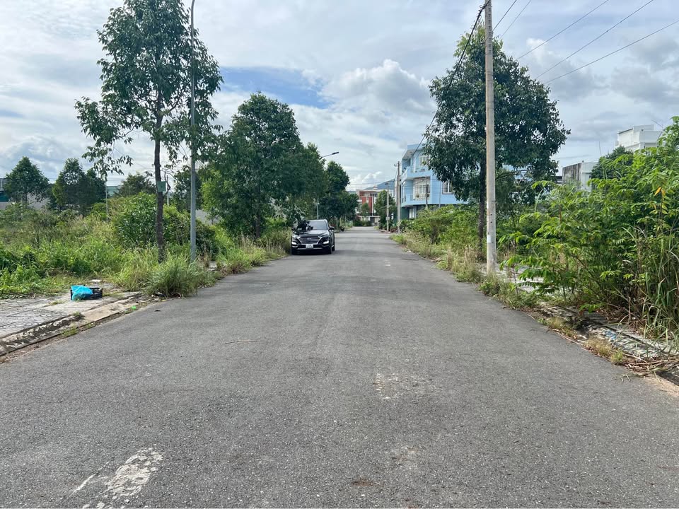 Đất nền Gò Cát 108m² giá 2.49 tỷ - Sổ hồng chính chủ, gần đường Văn Tiến Dũng!