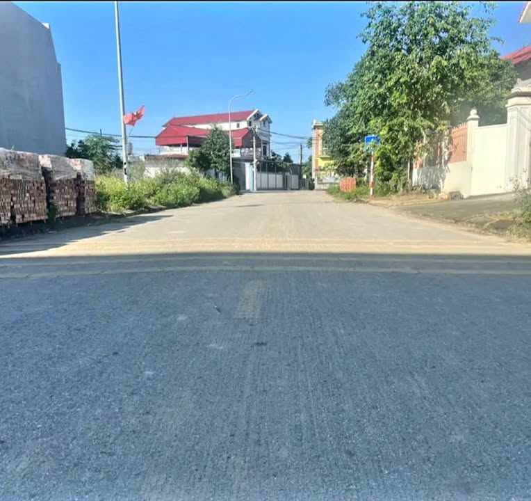 Đất nền Nhân Hòa, Quế Võ, Bắc Ninh 90m² giá 2.1 tỷ - Vị trí đắc địa, sổ hồng chính chủ!