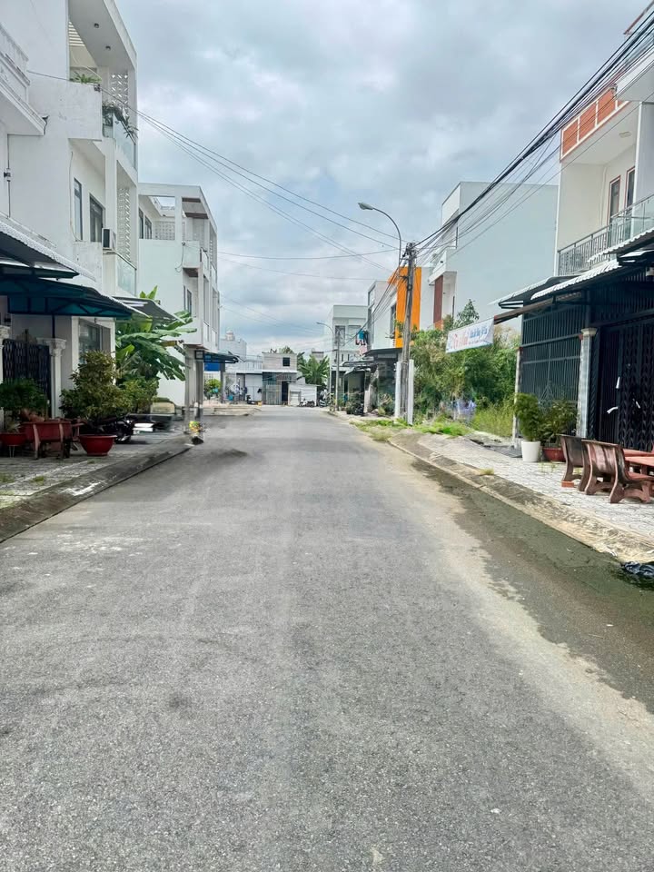 Đất nền Khu Tái Định Cư Phường 4, Cà Mau 60m² chỉ 950 triệu - Vị trí đẹp, an ninh!