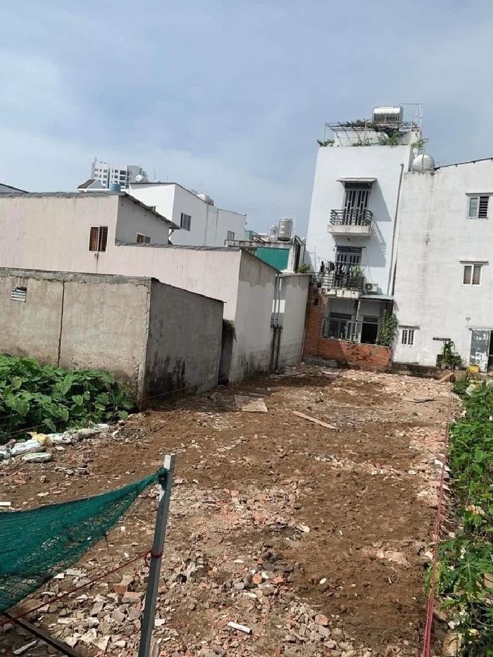 Bán lô đất hẻm Huỳnh Tấn Phát, Phú Thuận, Q7 - Diện tích 204.8m² giá chỉ 7 tỷ!