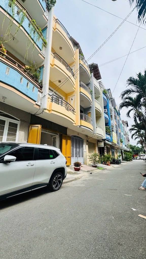 Nhà mặt tiền đường Số, Phường 4, Quận 8, 64m² giá 13.5 tỷ - Sổ hồng hoàn công đầy đủ!