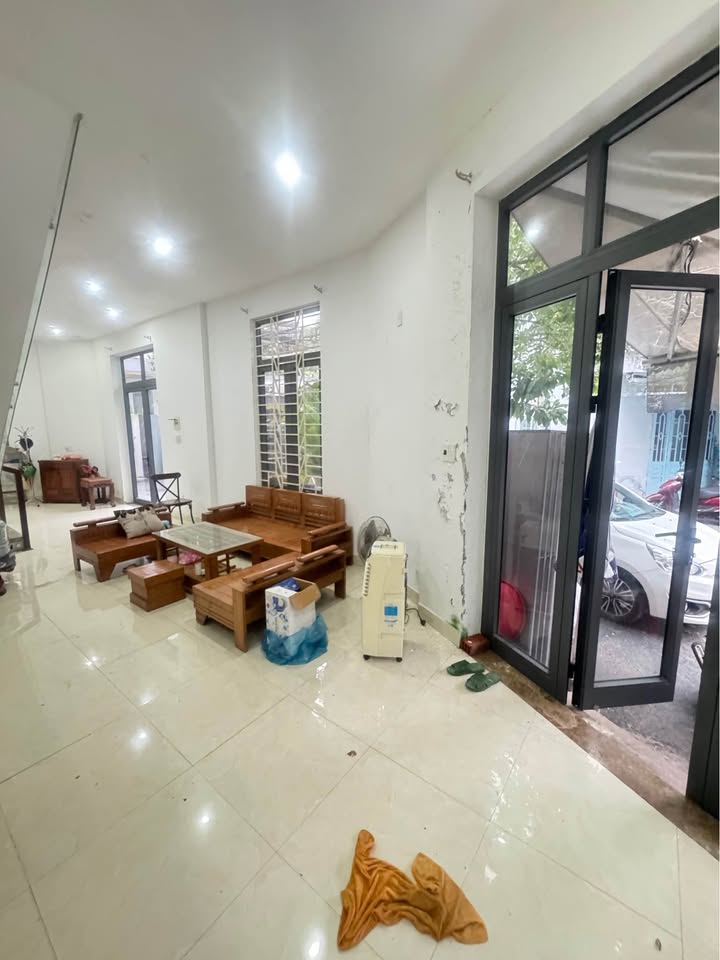 Nhà đẹp ô tô đỗ cửa K01 Tôn Thất Đạm 65m² giá 5 tỷ - Cơ hội hiếm có