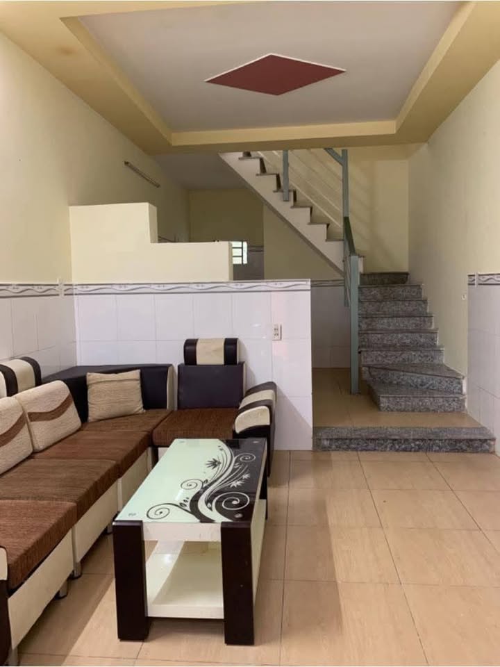 Nhà cho thuê Phước Lý, Cần Giuộc 40m² giá chỉ 2.5 triệu/tháng - Gần ngã tư tiện lợi!