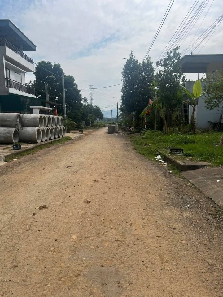 Đất thổ cư Bát Xát 80m² giá 1.03 tỷ - Hướng Đông Bắc thoáng mát!