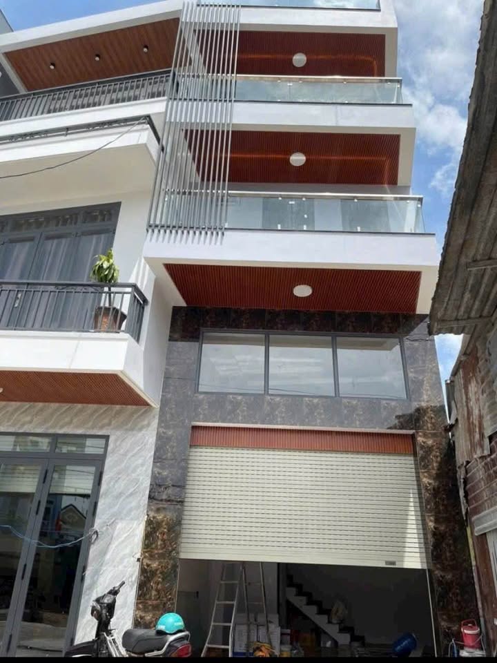 Nhà mặt tiền Tân Thới Hiệp, Q12, 28m² giá 12 triệu - Phù hợp cho gia đình hoặc công ty!