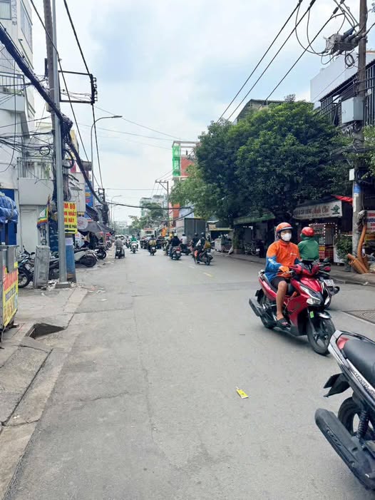 Nhà mặt tiền Đường D, Phường 25, Bình Thạnh 42m² giá 14.999 tỷ - Khu vực sầm uất nhất!