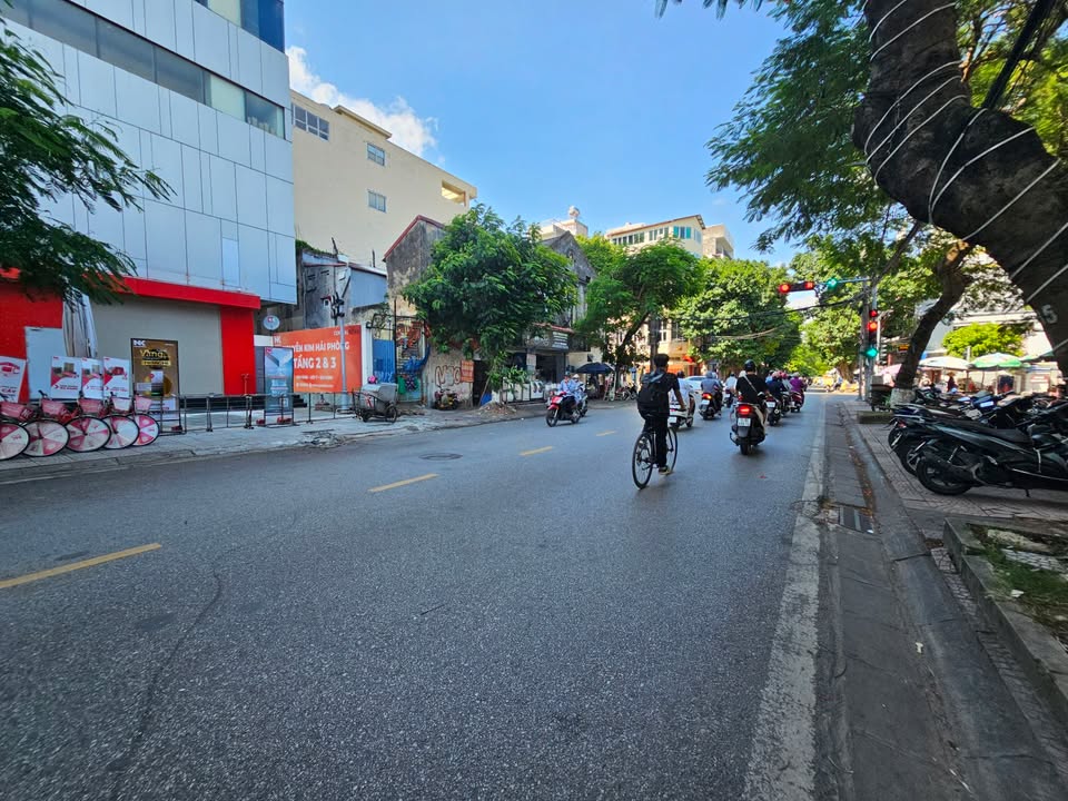 Nhà 4 tầng Mặt Đường Lương Khánh Thiện 26m² giá 5,7 tỷ - Hướng Bắc, Sẵn sàng ở ngay!