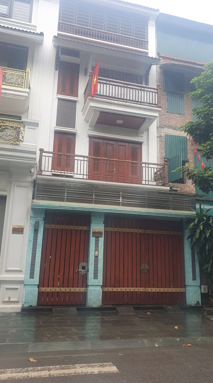 Nhà 4 tầng Yên Xá 100m² giá 25 tỷ - Dòng tiền ổn định!