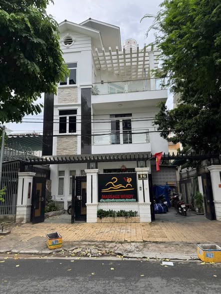 Nhà phố KDC Trung Sơn, Bình Hưng, 200m² giá 35 tỷ - Thiết kế 6 phòng ngủ sang trọng!