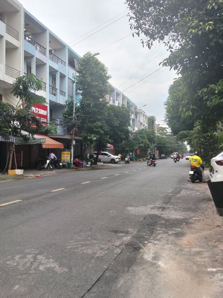 Nhà 2 tầng đường Nguyễn Sỹ Sách, Tân Bình 40m² giá 4 tỷ - Sổ hồng chính chủ!