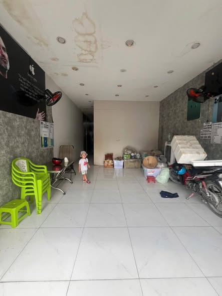 Nhà mặt tiền xã Tân Xuân, Hóc Môn 60m² giá 10 triệu - Kinh doanh sầm uất!