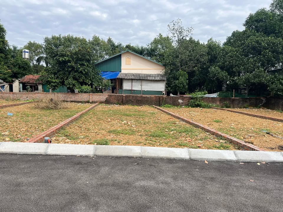 Đất thổ cư 100m² xã Hòa Lạc giá chỉ 3 tỷ - Cơ hội đầu tư không thể bỏ lỡ!