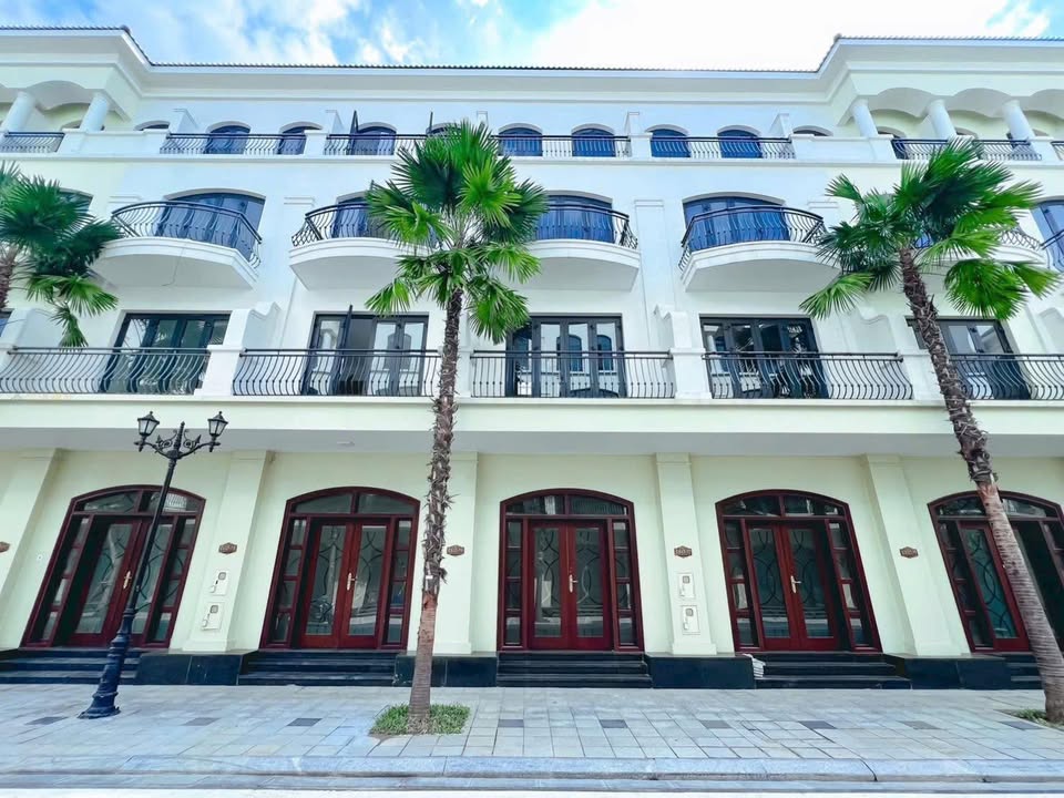 Căn hộ Chà Là Văn Giang 58m² giá 8,3 tỷ - Sổ đỏ chính chủ, ban công rộng rãi!