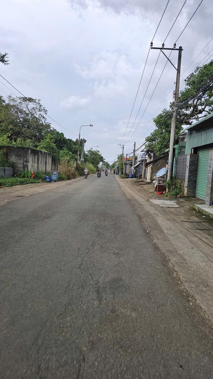 Đất mặt tiền nhựa Tây Hòa 180m² giá 1.2 tỷ - Tiềm năng đầu tư lớn!