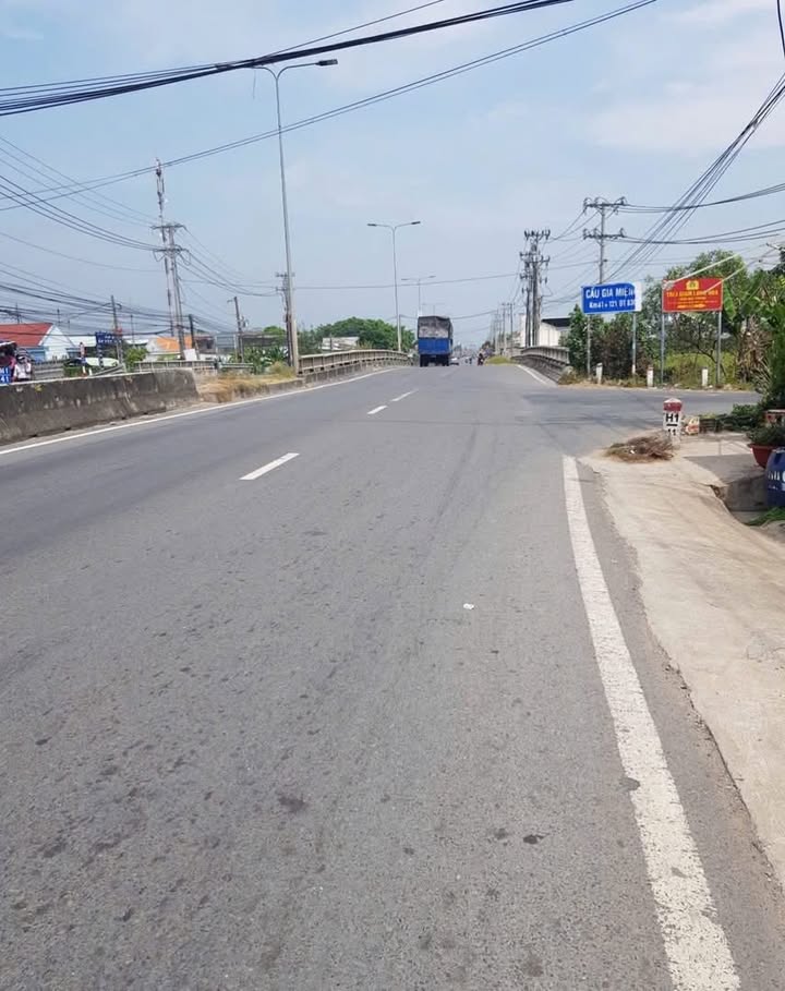 Đất thổ cư mặt tiền đường nhựa, Lương Hòa, Bến Lức 676m² giá 6.5 tỷ - Đầu tư sinh lời tốt!