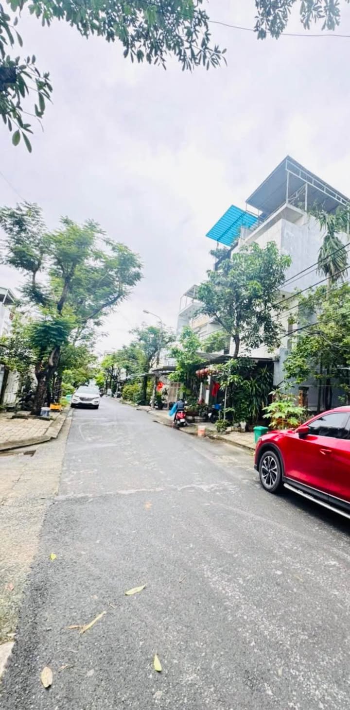 Nhà 3 tầng đường Nhơn Hòa 5, quận Cẩm Lệ, 90m² - Giá chỉ 5.75 tỷ, thương lượng!