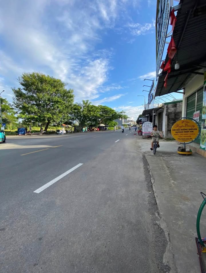 FrontHouse tại Quốc lộ 24B, Tịnh Khê, Quảng Ngãi 735m² giá 9 tỷ - Sổ đỏ chính chủ!