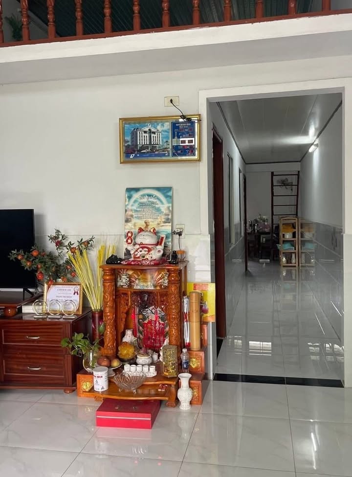 Nhà cấp 4 mặt tiền đường Mạc Đỉnh Chi 71m² giá 2 tỷ - Nhà mới đẹp, gác lửng!