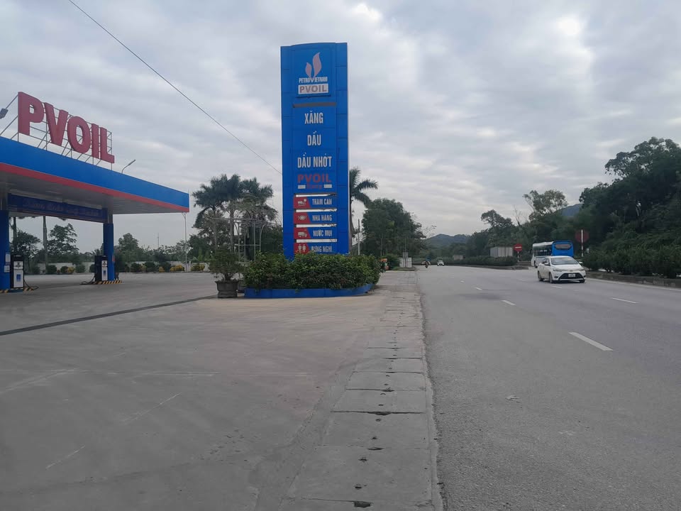 Đất thương mại dịch vụ 2100m² tại Quốc lộ 1A, Hoằng Hóa - Giá chỉ 5.15 tỷ!