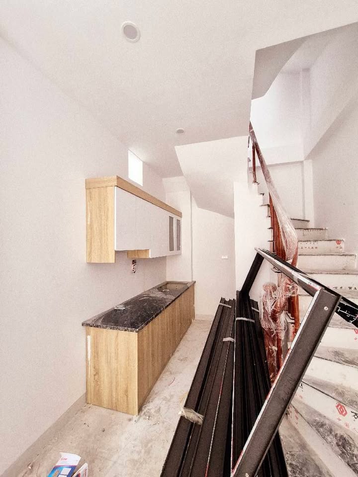 Nhà 5 tầng đường Thúy Lĩnh, quận Hoàng Mai 30m² giá 6.1 tỷ - Nhà mới tinh, sổ đỏ chính chủ!