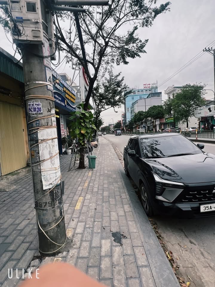 Bán nhà mặt tiền đường Nguyễn Công Trứ, Bích Đào, 143m² giá 14 tỷ - Vị trí kinh doanh thuận lợi!