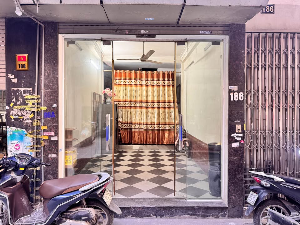 Mặt bằng cho thuê tại ngõ Quỳnh, Hai Bà Trưng 6 triệu/tháng - Vị trí lý tưởng cho kinh doanh!