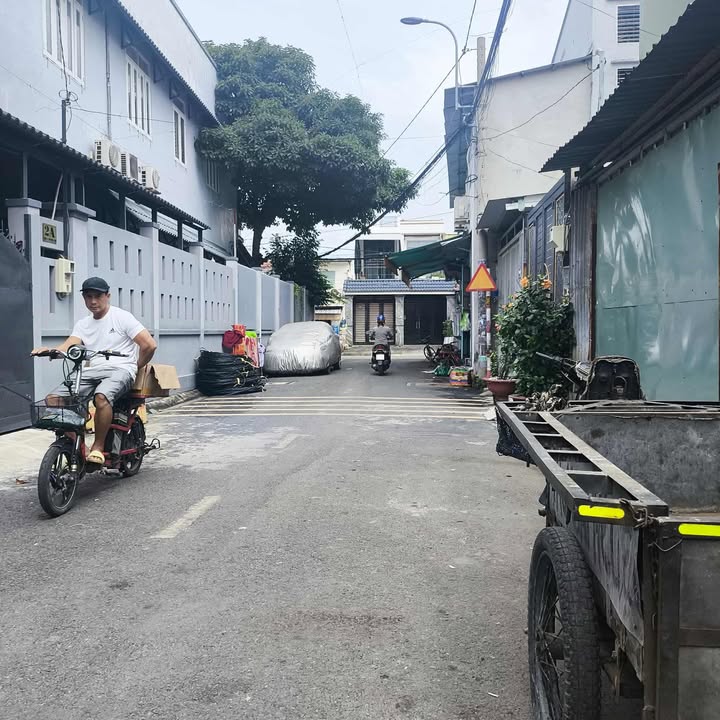 FrontHouse đường Tô Ký, Trung Chánh, Hóc Môn 70m² giá 4.25 tỷ - Vị trí kinh doanh đắc địa!