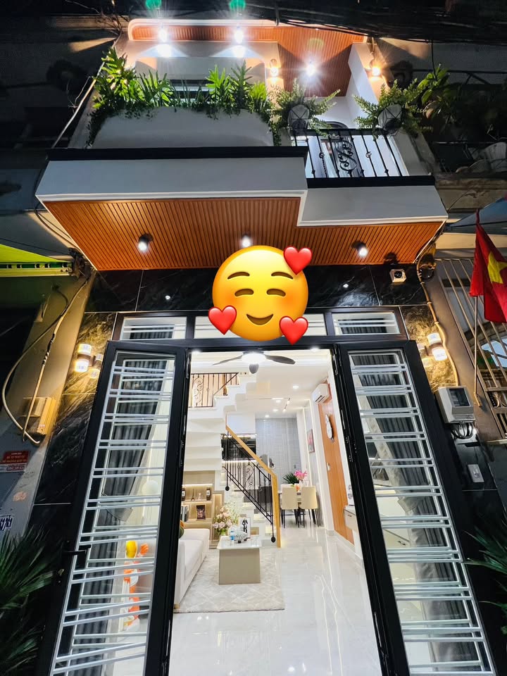 Nhà đẹp Phan Huy Ích, Tân Bình 30m² giá 4,95 tỷ - Full nội thất, sẵn sàng vào ở!