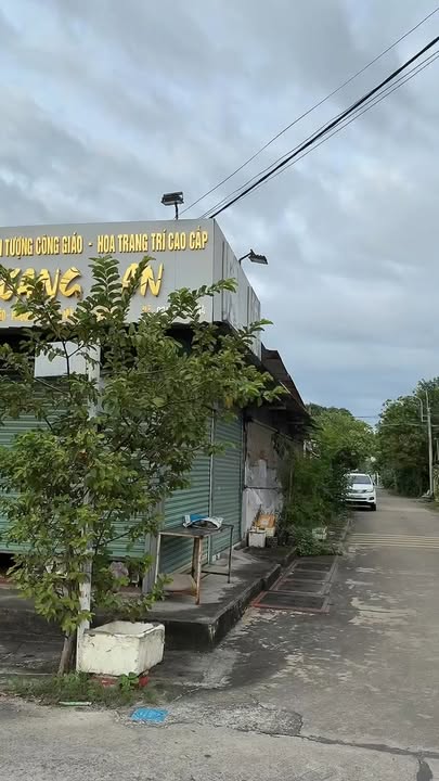 Nhà góc 2 mặt tiền tại Tân Phú Trung 200m² giá chỉ 4.05 tỷ - Cơ hội đầu tư hấp dẫn!