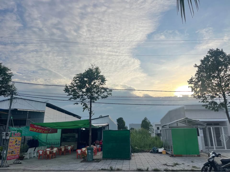 Bán đất nền đẹp KDC Hồng Loan 6A, Cần Thơ 120m² giá chỉ 6.7 tỷ - Chính chủ gặp ngay!