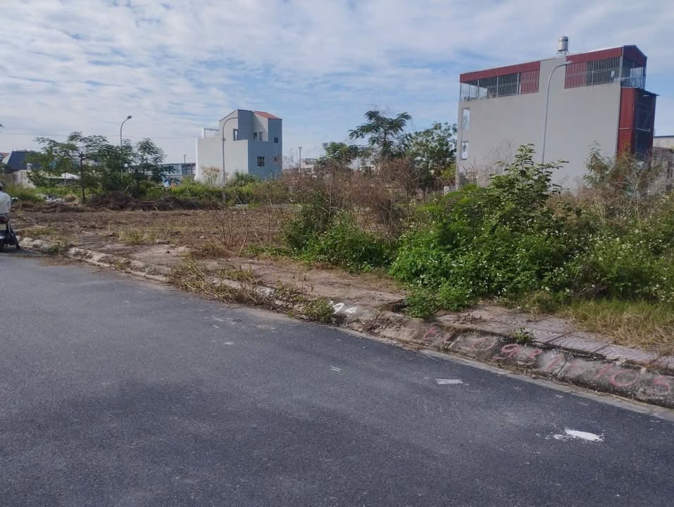 Đất 2 mặt tiền tổ 6 thị trấn An Dương 123m² giá 4.5 tỷ - Sổ đỏ chính chủ!