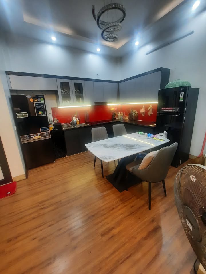 Nhà 3 tầng mới đẹp tại đường Trần Nhân Tông, 64.8m² giá 2.85 tỷ - Cơ hội đầu tư hấp dẫn!