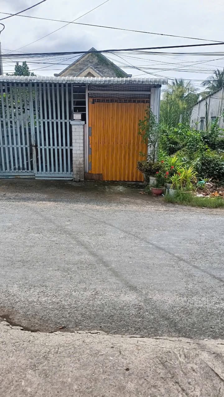 Nhà mặt tiền đường huyện Phú Hưng, xã Phú Quới, Vĩnh Long 163m² - Giá thỏa thuận, sẵn sàng ở ngay!