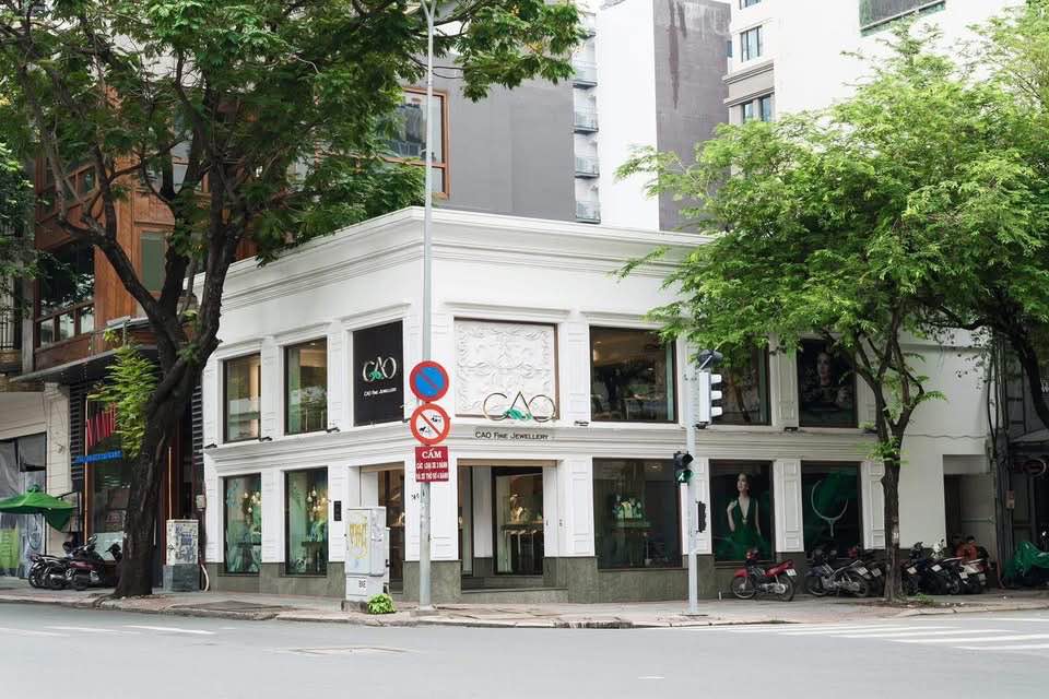 Cho thuê FrontHouse góc 2 mặt tiền Hai Bà Trưng – Cao Bá Quát 285m² - Vị trí đắc địa trung tâm Quận 1!