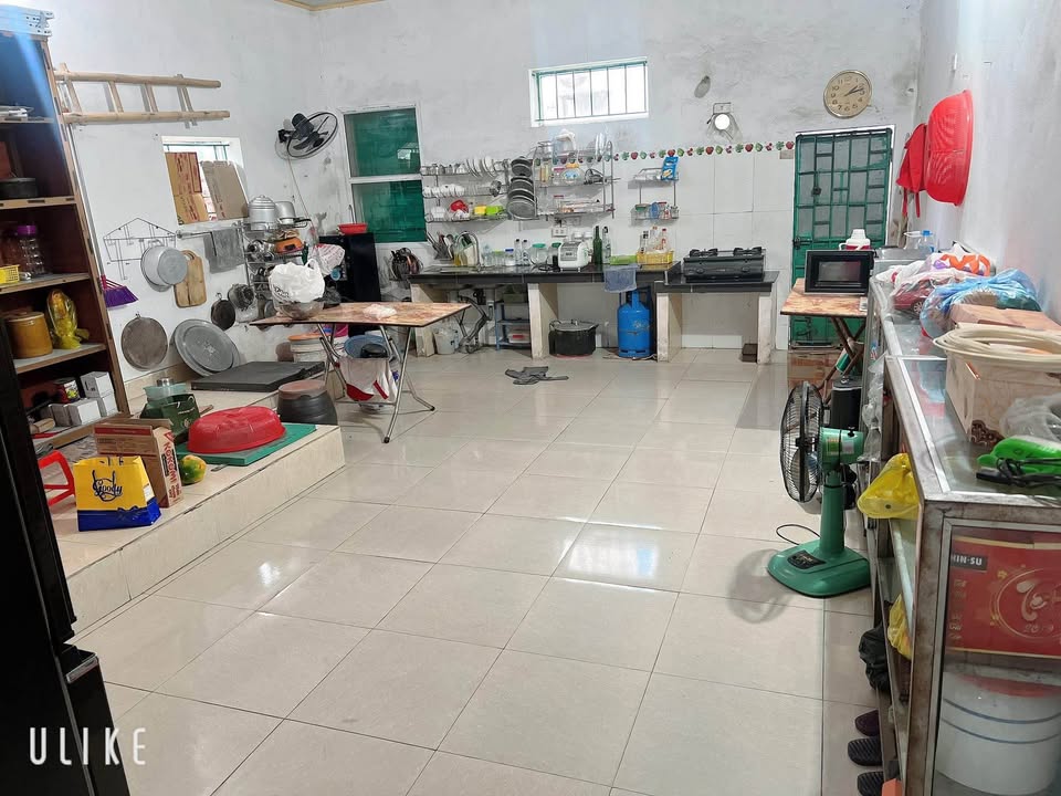 Nhà 2,5 tầng Nguyễn Công Trứ, Bích Đào 143m² - Mặt đường kinh doanh thuận lợi!