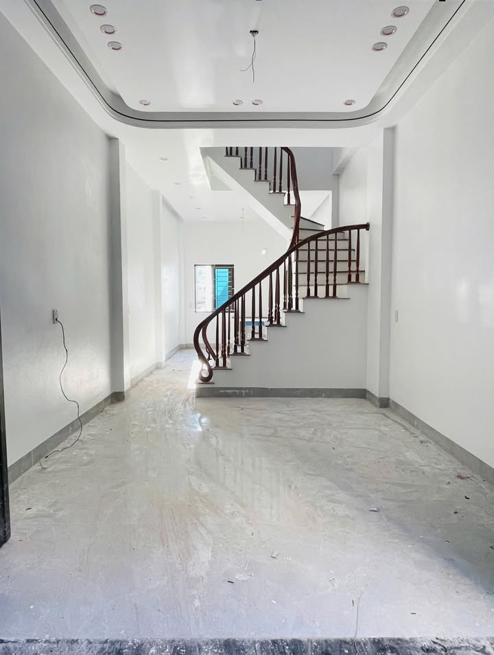 Nhà 3 tầng phường Kỳ Bá, Thái Bình 40m² giá 2 tỷ - Thiết kế hiện đại, tiện nghi!